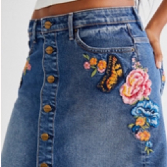 NWOT Driftwood Embroidered Skirt by Free People - Picture 2 of 3